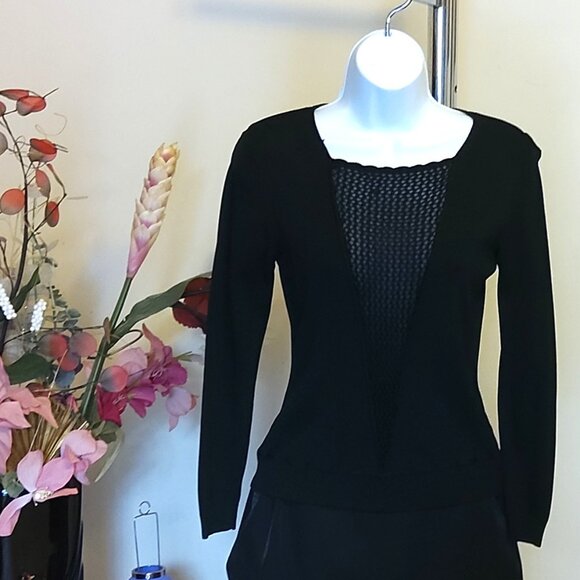 NWT Women’s Black Lightweight Long Sleeve Crochet Cardigan Fall Winter Sweater S - Picture 1 of 7
